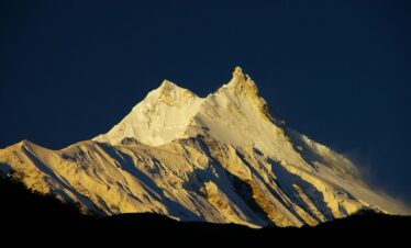 manaslu trek