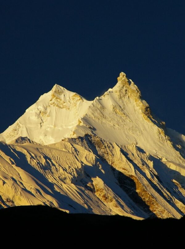 manaslu trek