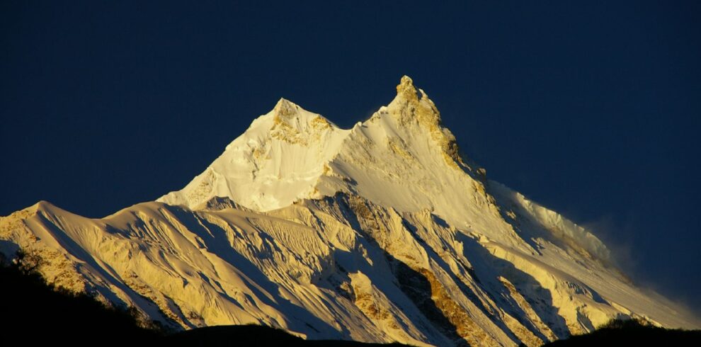 manaslu trek