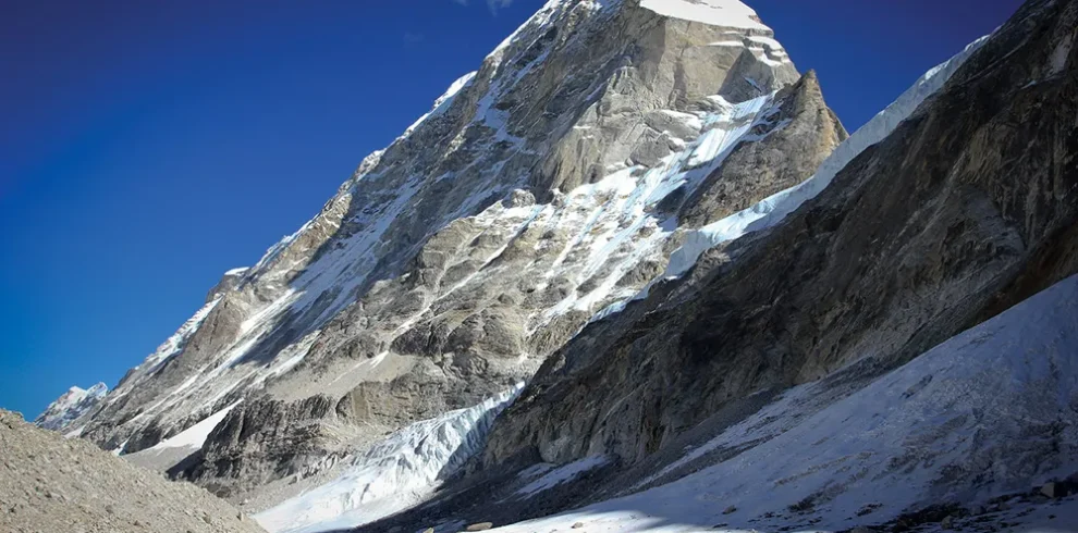 pharcharmo-peak-climbing